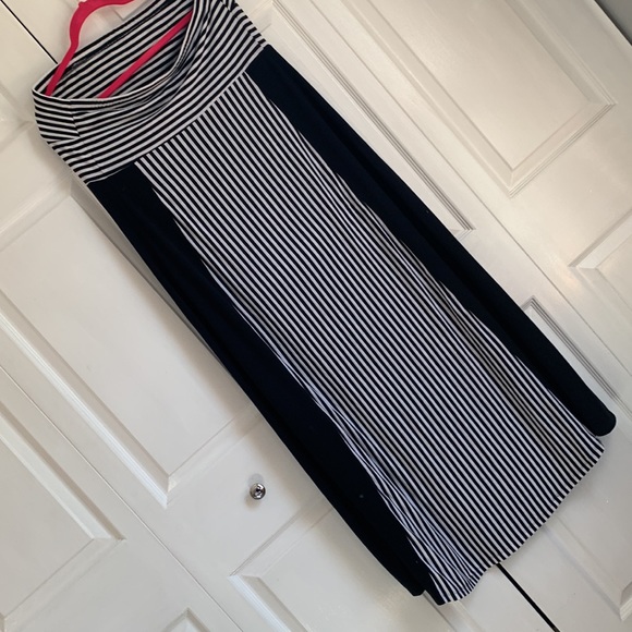 Pure Energy 1x Strapless Dress or Swimsuit Coverup - Soft Black & White Stripes - Picture 3 of 4